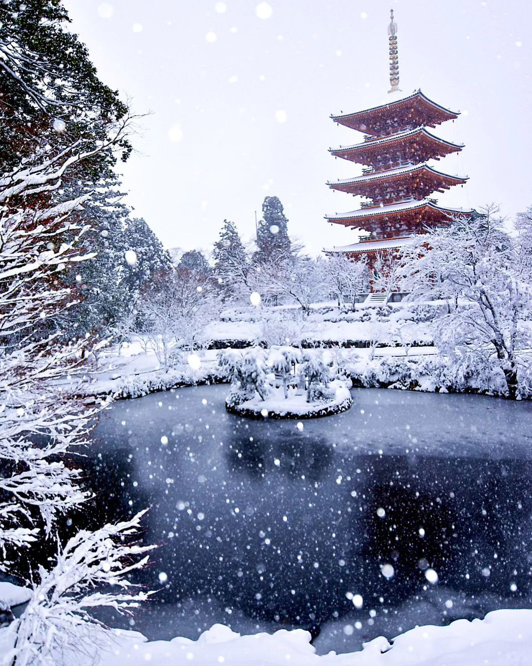 成相寺の雪景色